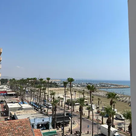 Finikoudes Sunrise Sea View Lux Apartment Larnaca