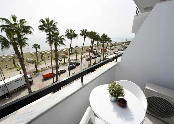 Apartamento Finikoudes Sunrise Sea View Lux