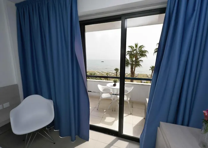 Apartamento Finikoudes Sunrise Sea View Lux *