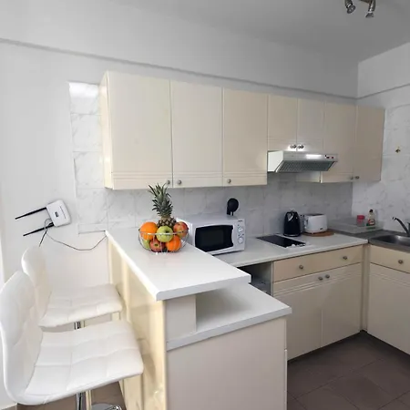 Finikoudes Sunrise Sea View Lux * Ларнака