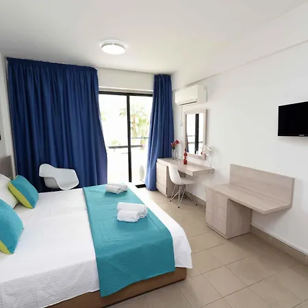 Finikoudes Sunrise Sea View Lux *