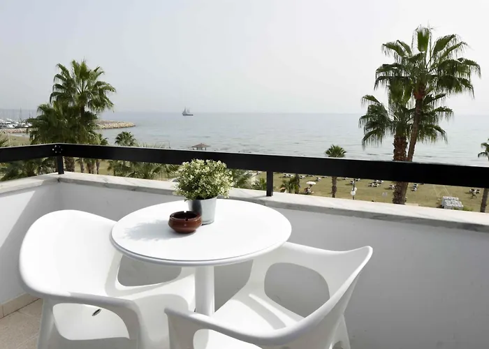 公寓 Finikoudes Sunrise Sea View Lux *